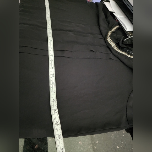 FOREVER 21 Long Sleeve Blouse. Beaded Round Neck. Button Up Back. Size 2XL - Picture 7 of 12